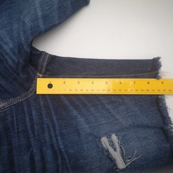 American Eagle Ne(x)t Level Ladies Size 28 Medium Wash Athletic Fit Jean Shorts - Picture 12 of 12